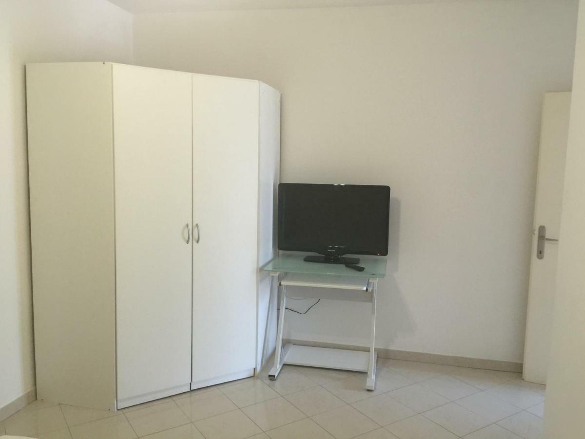 Apartmani Irena Jezevac Veglia Exterior foto