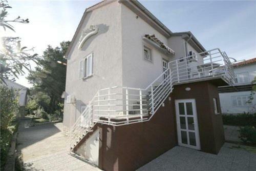 Apartmani Irena Jezevac Veglia Exterior foto
