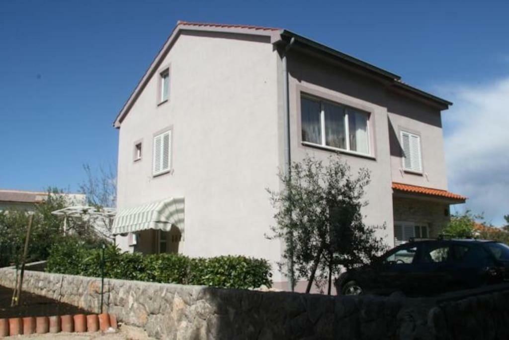 Apartmani Irena Jezevac Veglia Exterior foto